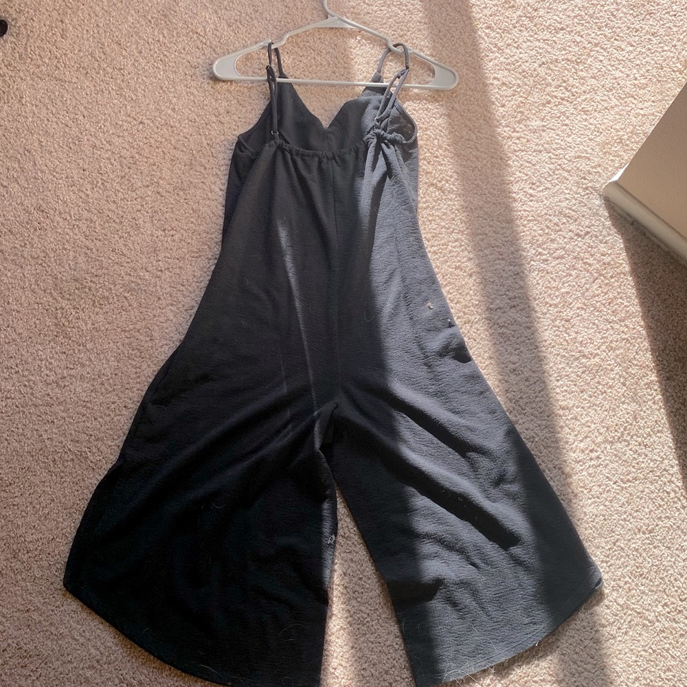super cute flowy black romper